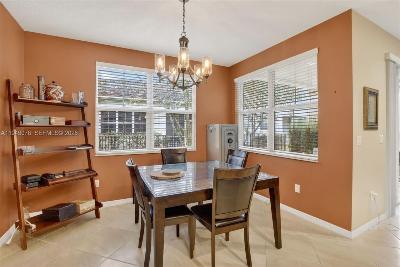 5208 Falcon Trl, Davie, FL 33314 Photo