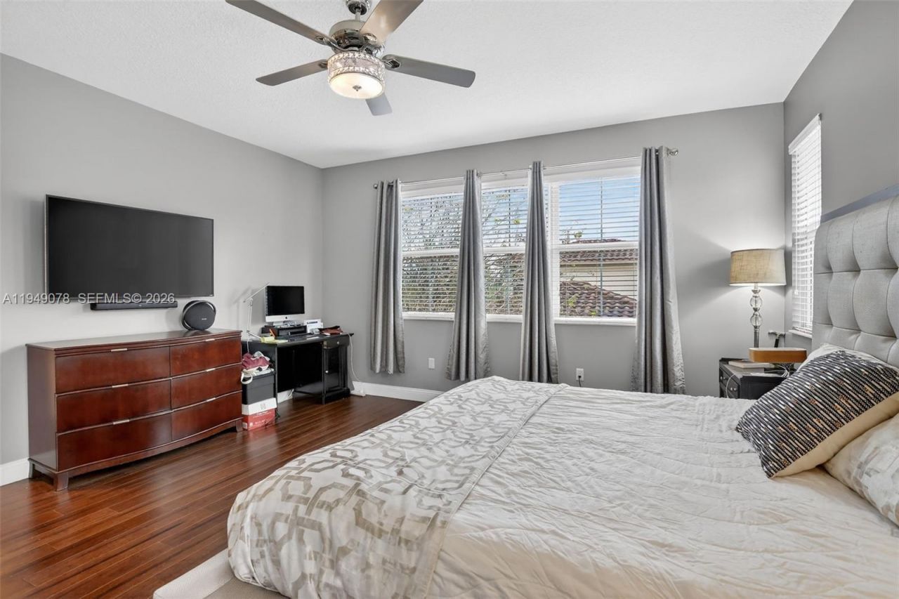 5208 Falcon Trl, Davie, FL 33314 Photo