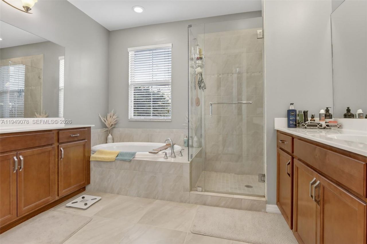 5208 Falcon Trl, Davie, FL 33314 Photo