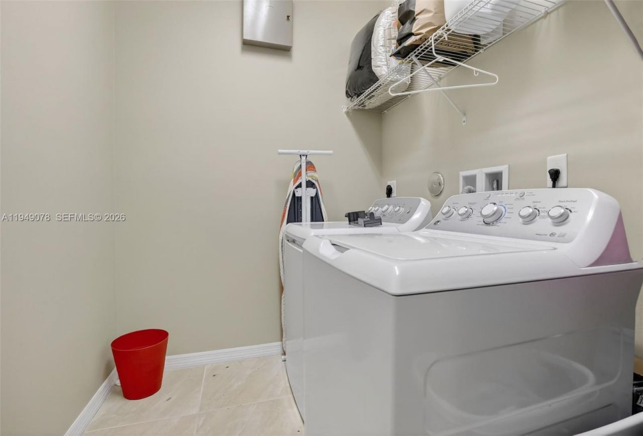 5208 Falcon Trl, Davie, FL 33314 Photo