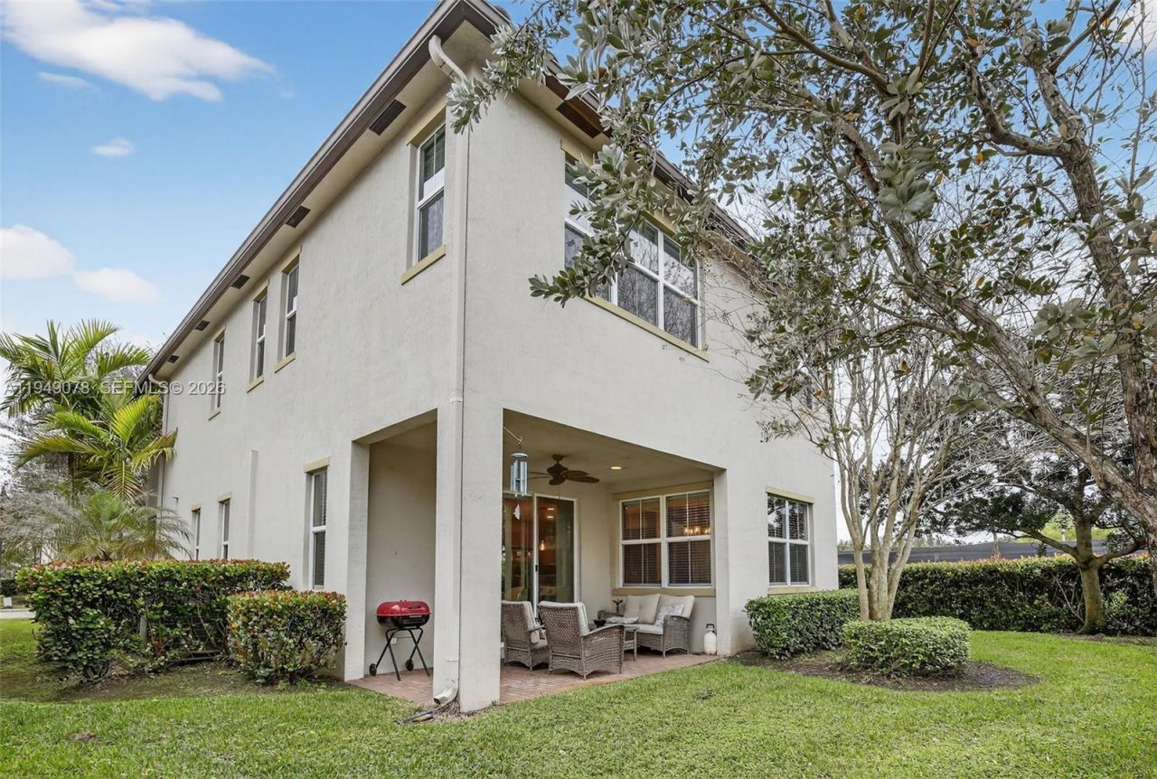 5208 Falcon Trl, Davie, FL 33314 Photo