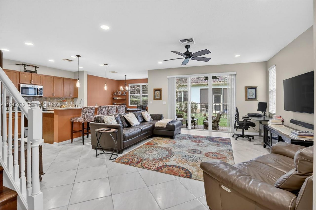 5208 Falcon Trl, Davie, FL 33314 Photo