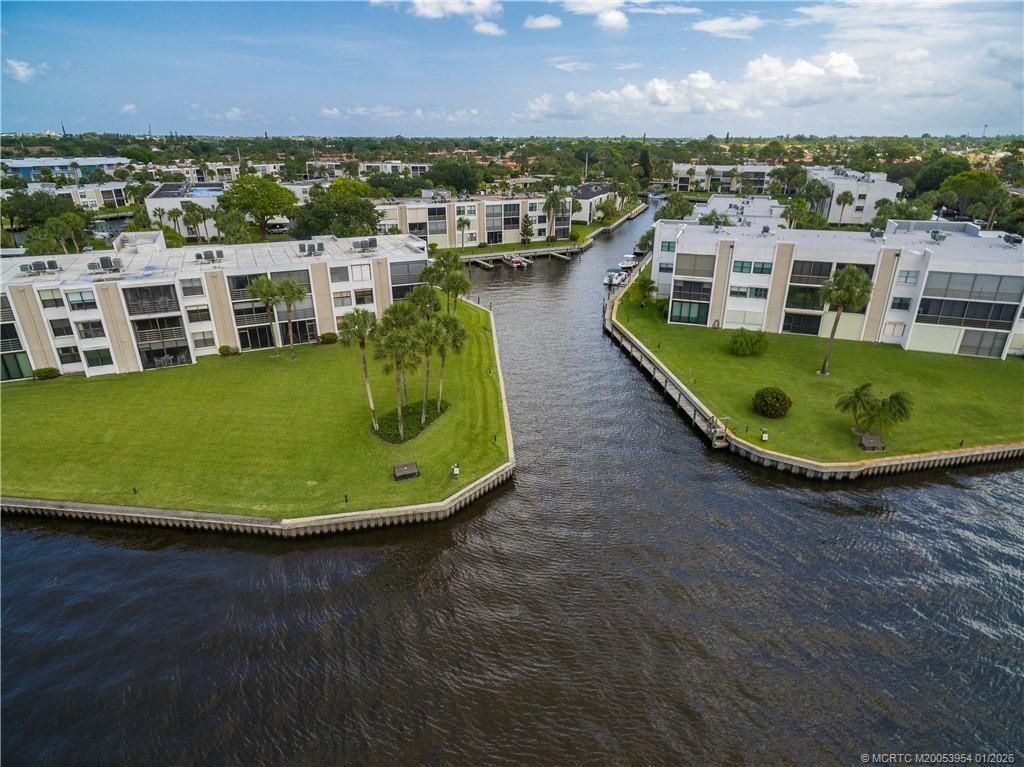 1950 SW Palm City Road, Unit 7-101, Stuart, FL 34994 Photo