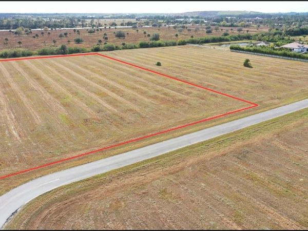 7205 6th Street SW, Vero Beach, FL 32968