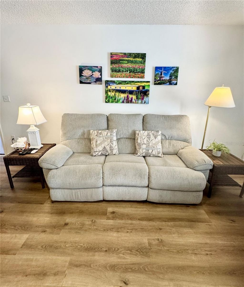 5124 Harpers Croft, Unit 7, Sarasota, FL 34235 Photo