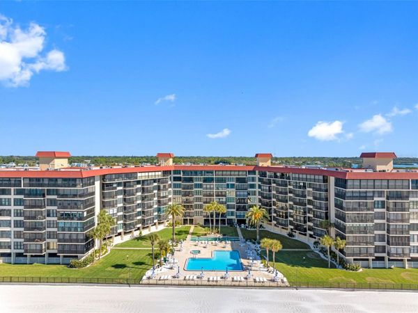 18304 GULF BOULEVARD, Unit 417, REDINGTON SHORES, FL 33708
