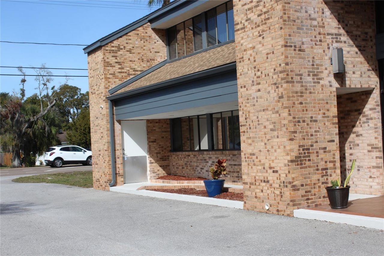 2139 NE Coachman Road, Clearwater, FL 33765 Photo