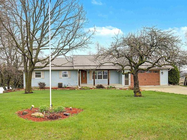 551 Mapes Drive, STOCKTON, IL 61085