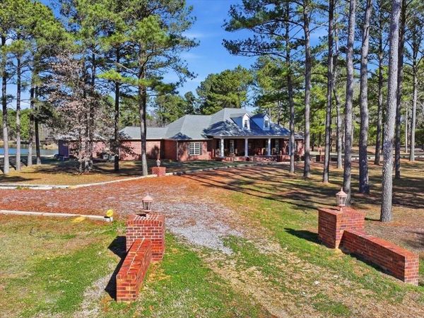 123 Lakeshire Cove, Canton, MS 39046