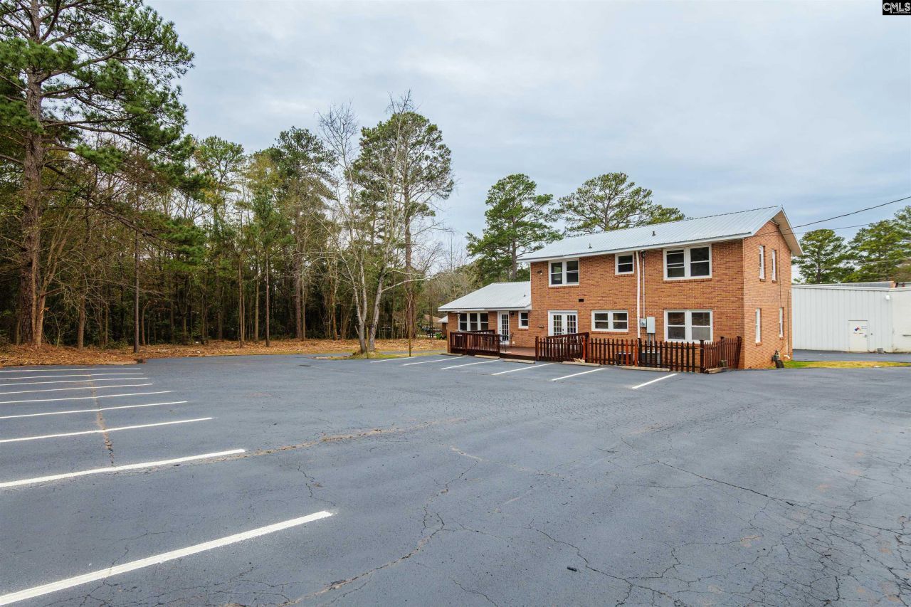 112 Arrowwood Road  Photo 4