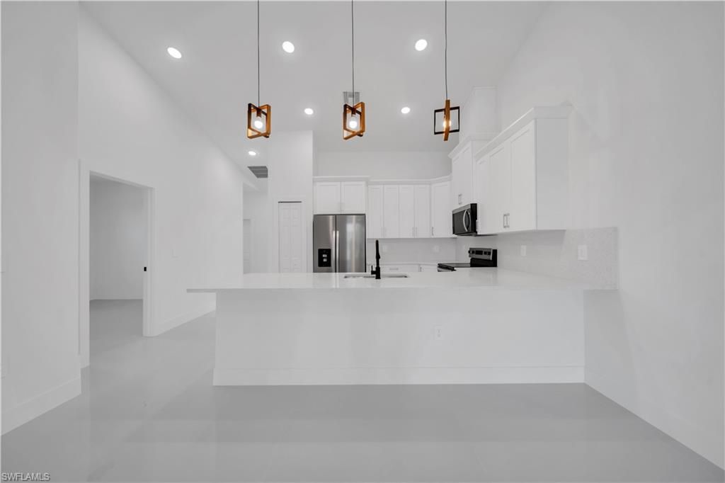 1110-1112 Eisenhower Blvd, Lehigh Acres, FL 33974 Photo