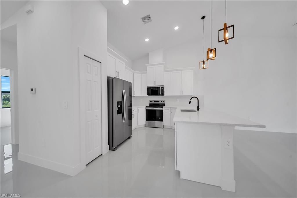 1110-1112 Eisenhower Blvd, Lehigh Acres, FL 33974 Photo