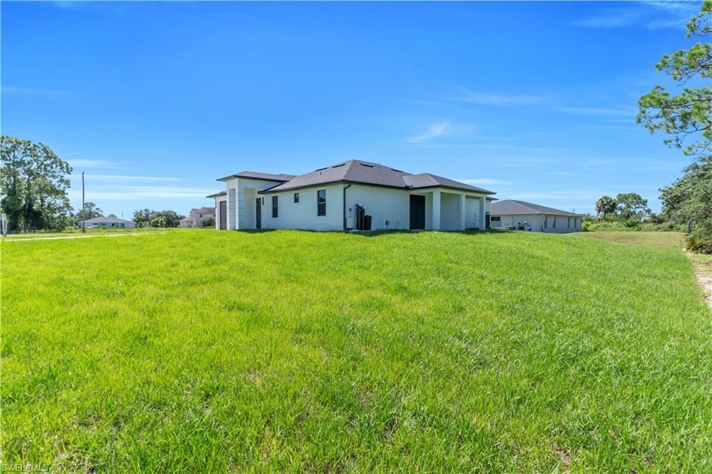 1110-1112 Eisenhower Blvd, Lehigh Acres, FL 33974 Photo