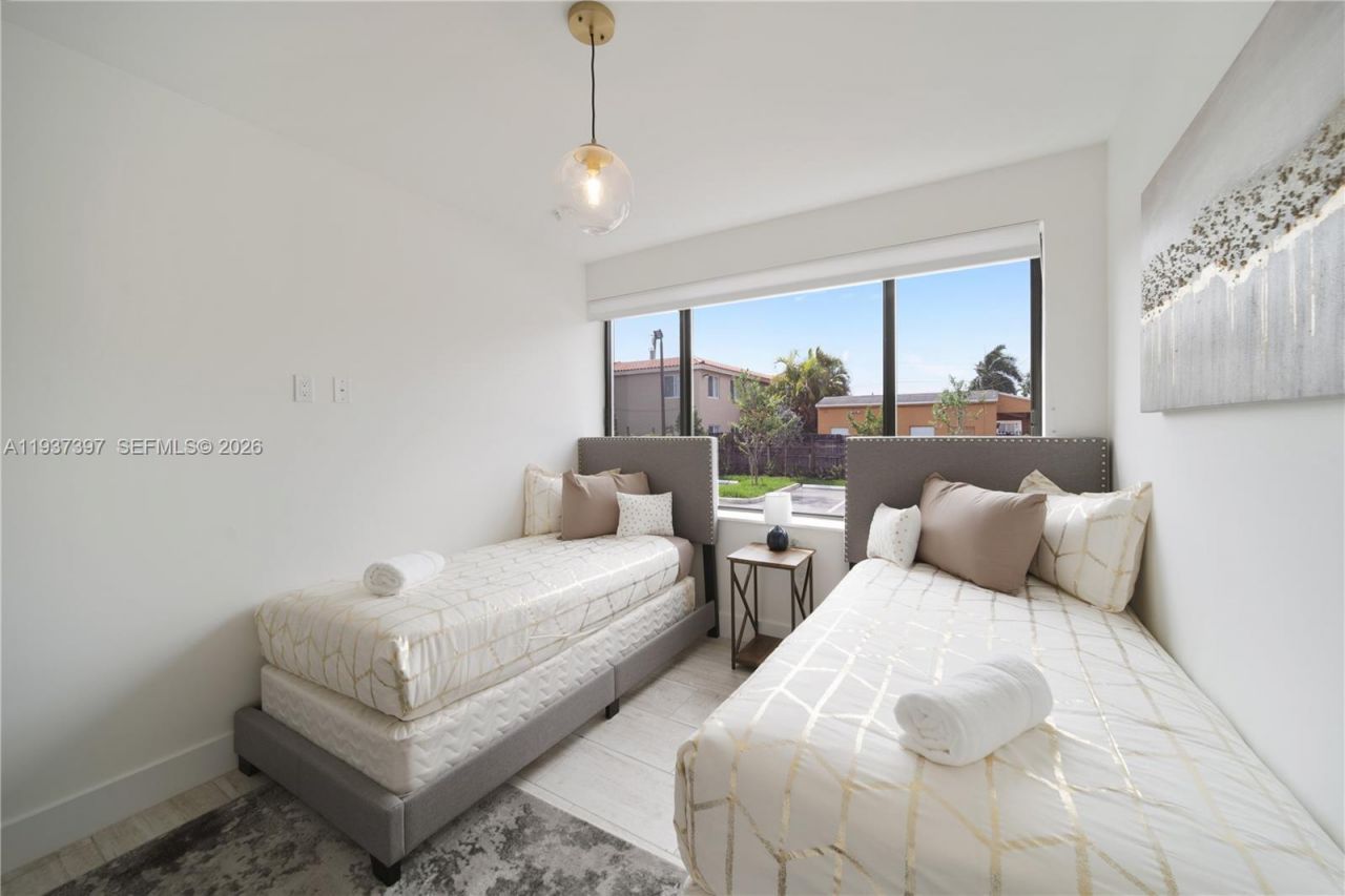 2162 SW 14th Ter, Unit 101, Miami, FL 33145 Photo