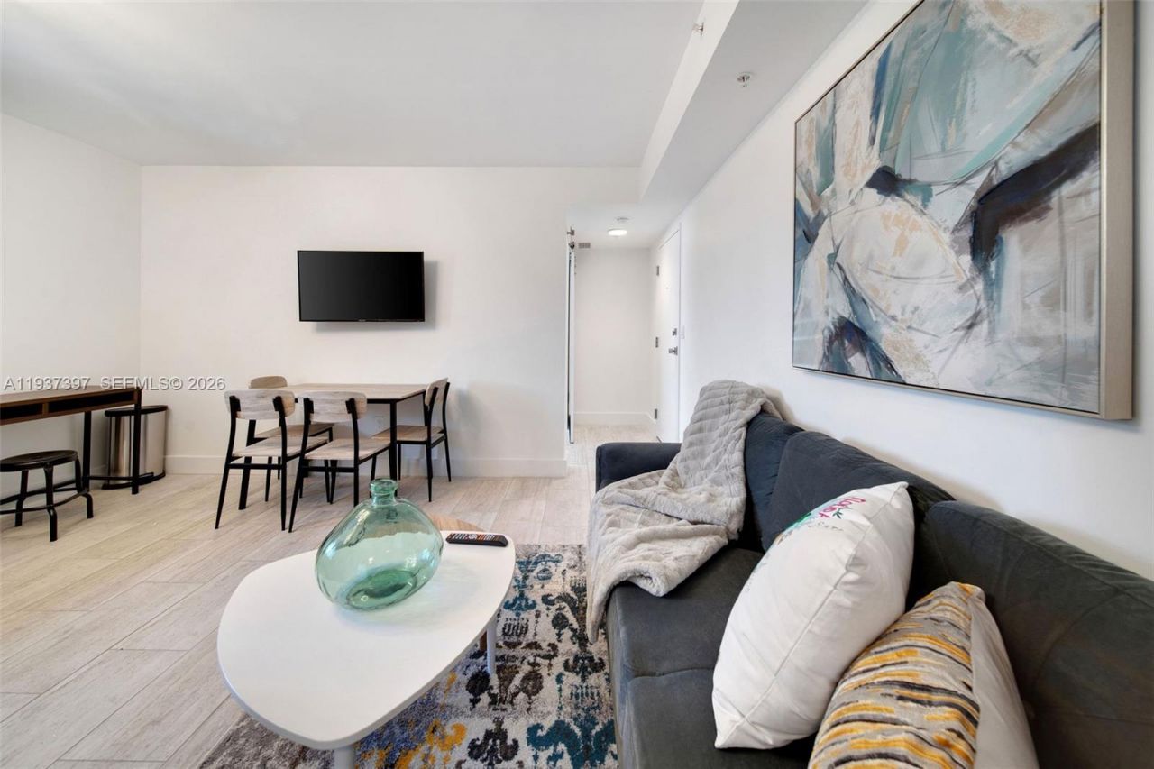 2162 SW 14th Ter, Unit 101, Miami, FL 33145 Photo