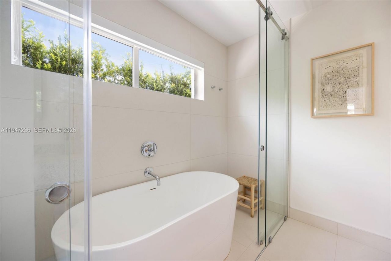 6055 SW 38th St , Miami, FL 33155 Photo