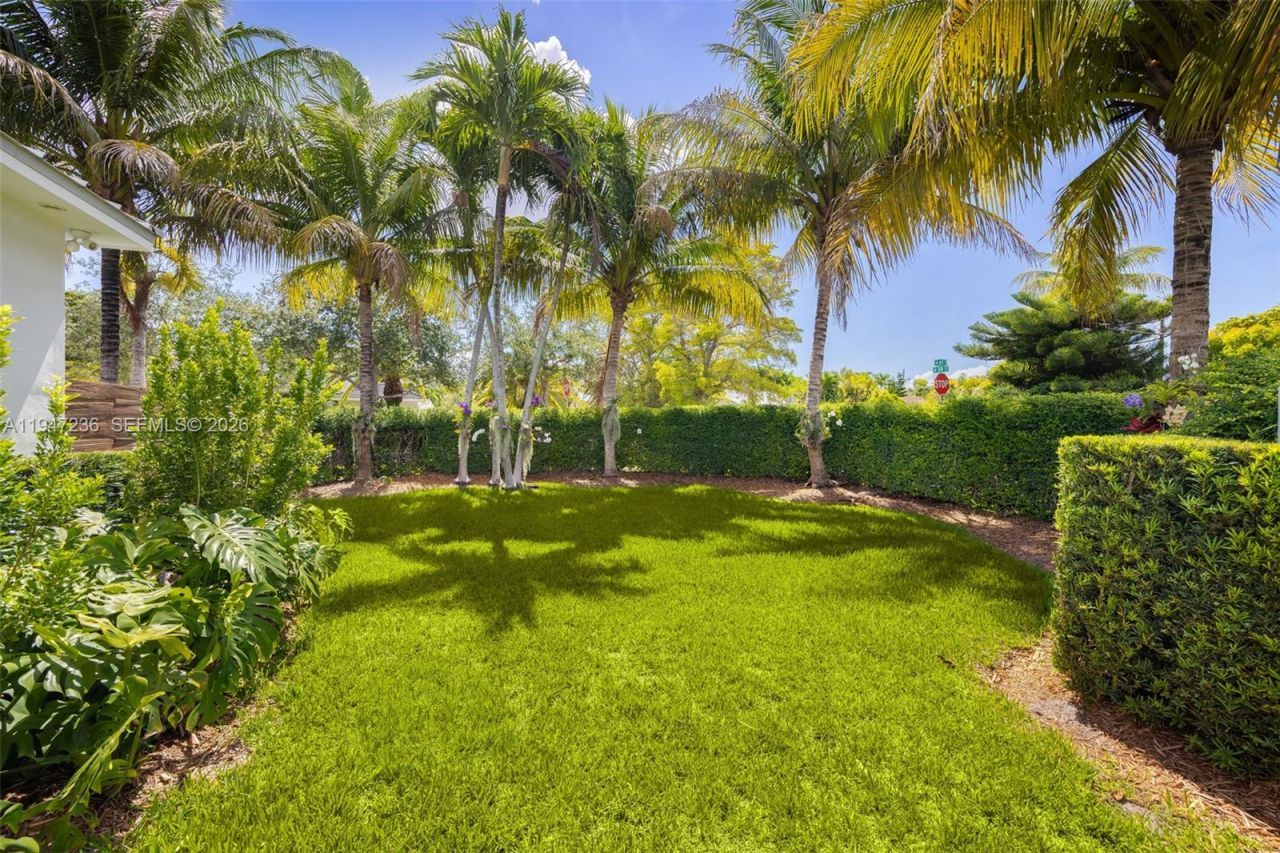 6055 SW 38th St , Miami, FL 33155 Photo