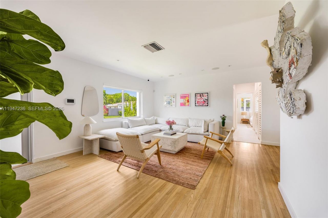 6055 SW 38th St , Miami, FL 33155 Photo