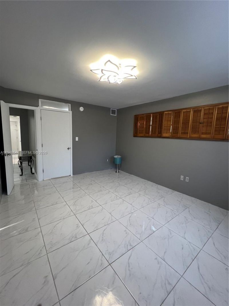 1710 NE 191st St , Unit 100-3, Miami, FL 33179 Photo