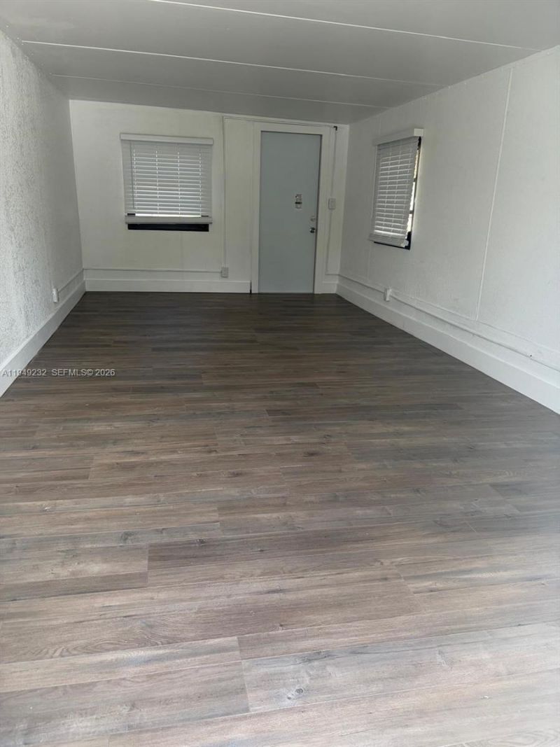 2910 NW 25th St, Fort Lauderdale, FL 33311 Photo