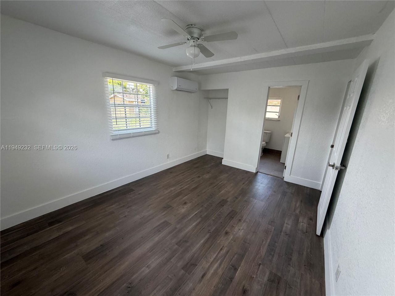 2910 NW 25th St, Fort Lauderdale, FL 33311 Photo