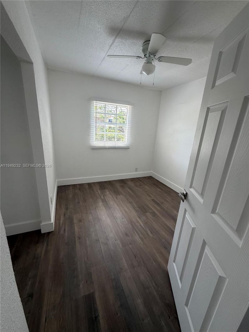 2910 NW 25th St, Fort Lauderdale, FL 33311 Photo