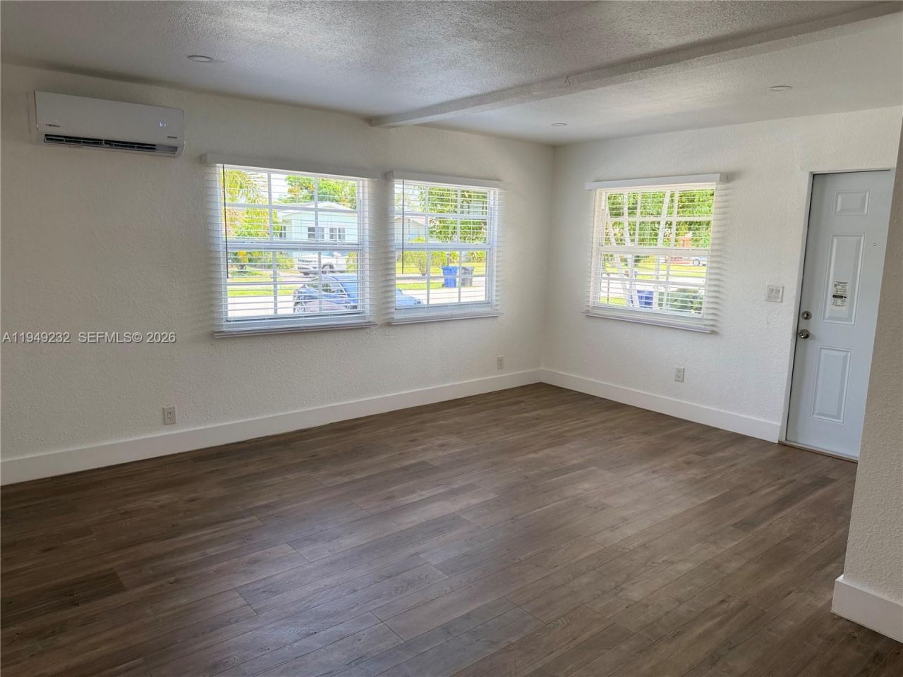 2910 NW 25th St, Fort Lauderdale, FL 33311 Photo