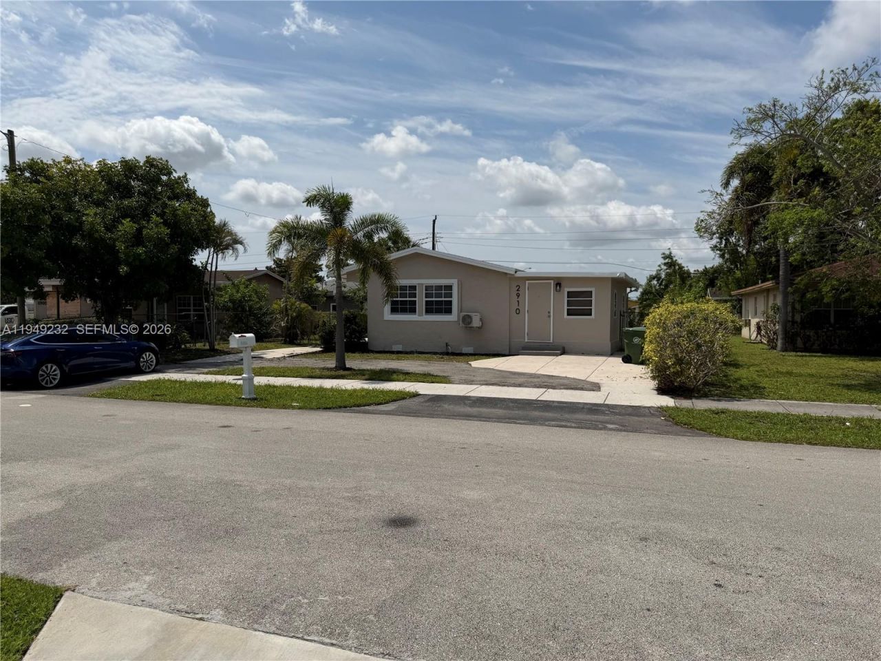 2910 NW 25th St, Fort Lauderdale, FL 33311 Photo