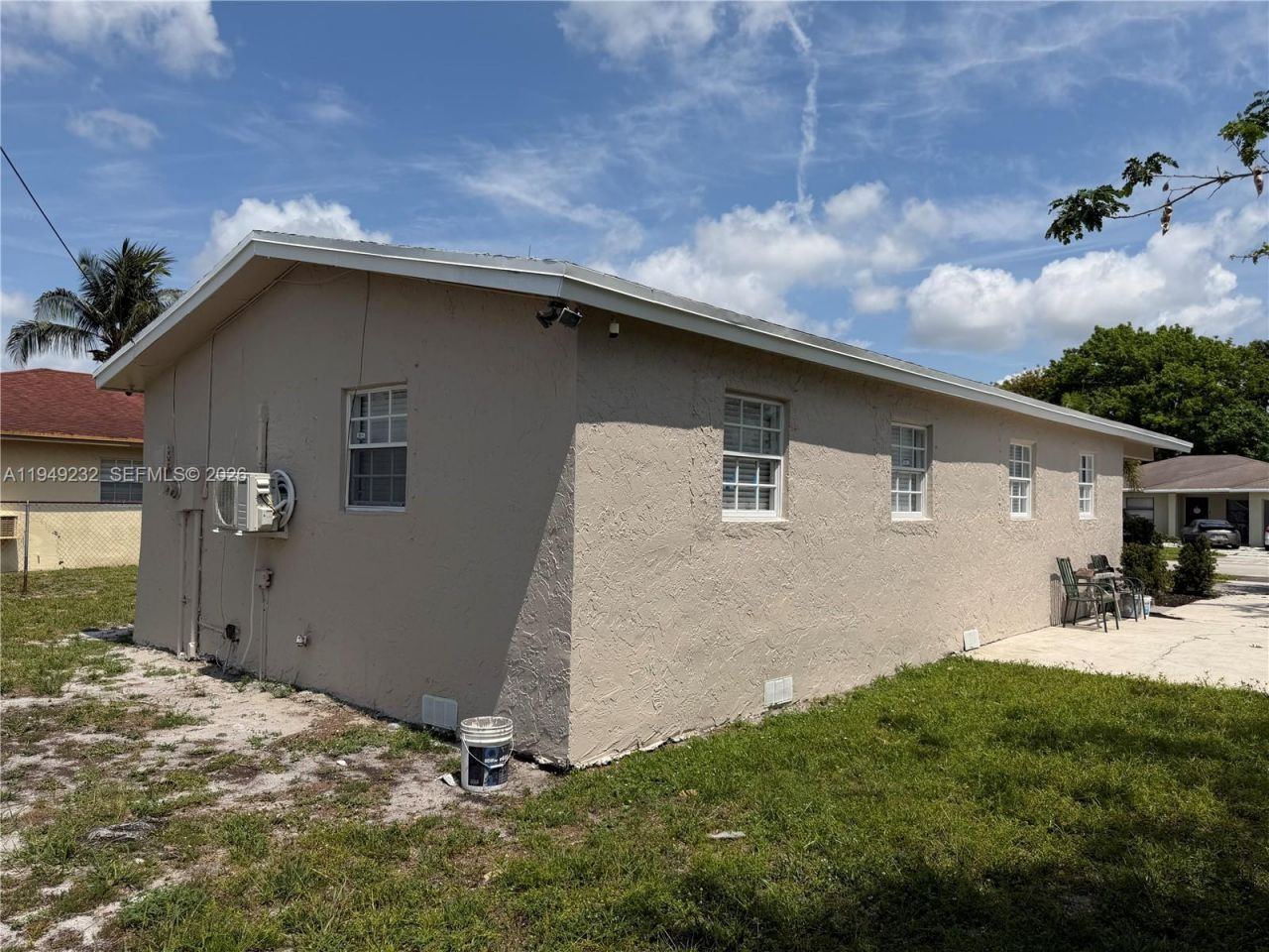 2910 NW 25th St, Fort Lauderdale, FL 33311 Photo