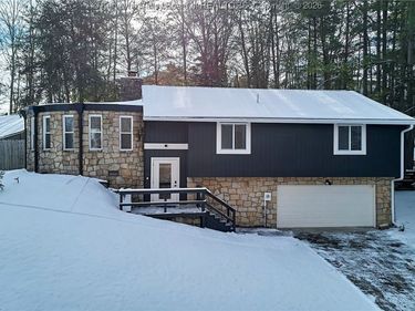 123 Woodbridge Drive, Charleston, WV 25311