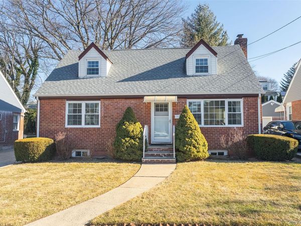 57 Chaffee Avenue, Albertson, NY 11507