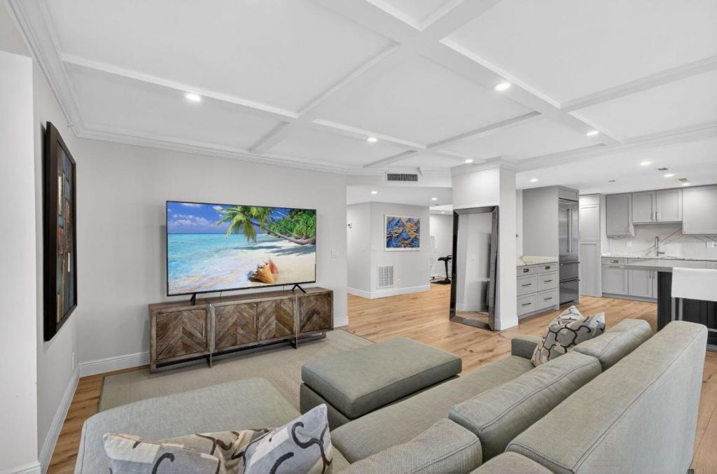 500 Ocean Drive, Unit E9c, Juno Beach, FL 33408 Photo