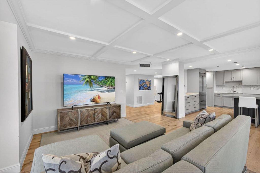 500 Ocean Drive, Unit E9c, Juno Beach, FL 33408 Photo