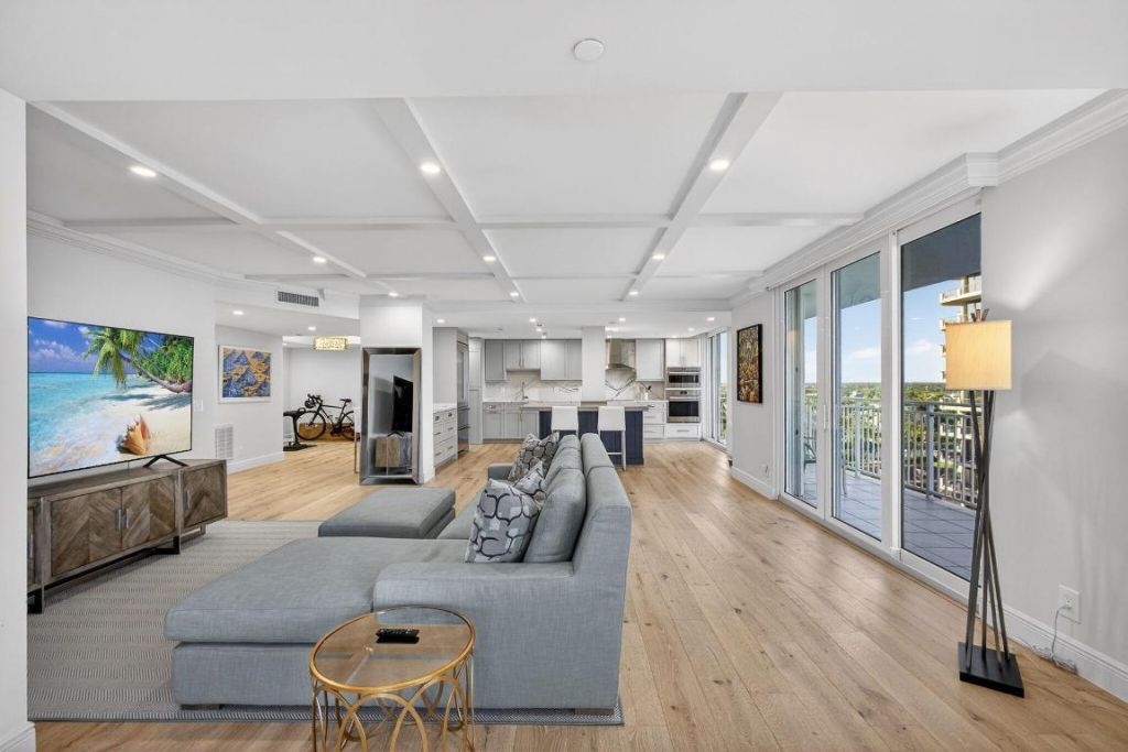 500 Ocean Drive, Unit E9c, Juno Beach, FL 33408 Photo