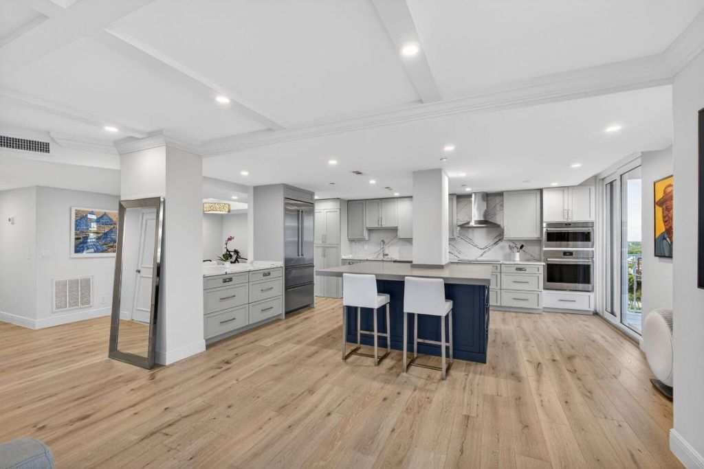 500 Ocean Drive, Unit E9c, Juno Beach, FL 33408 Photo