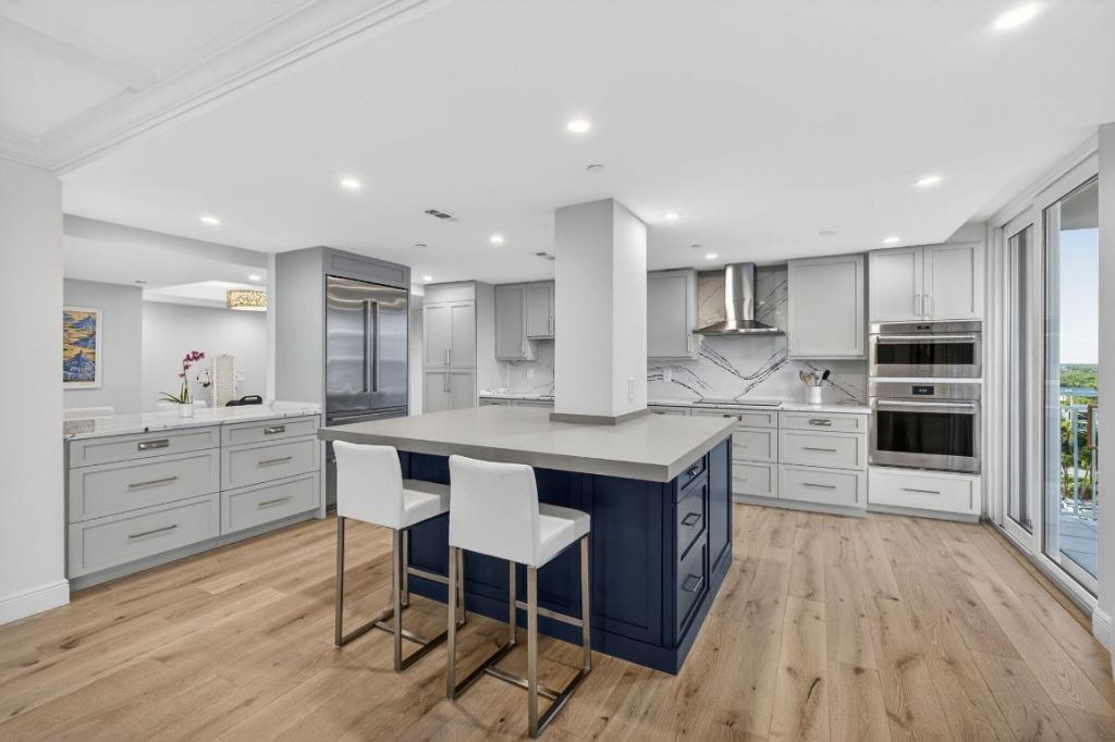 500 Ocean Drive, Unit E9c, Juno Beach, FL 33408 Photo