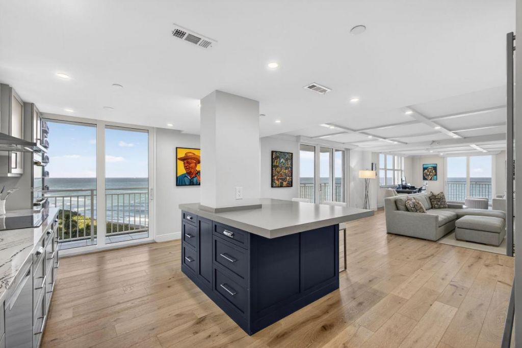 500 Ocean Drive, Unit E9c, Juno Beach, FL 33408 Photo