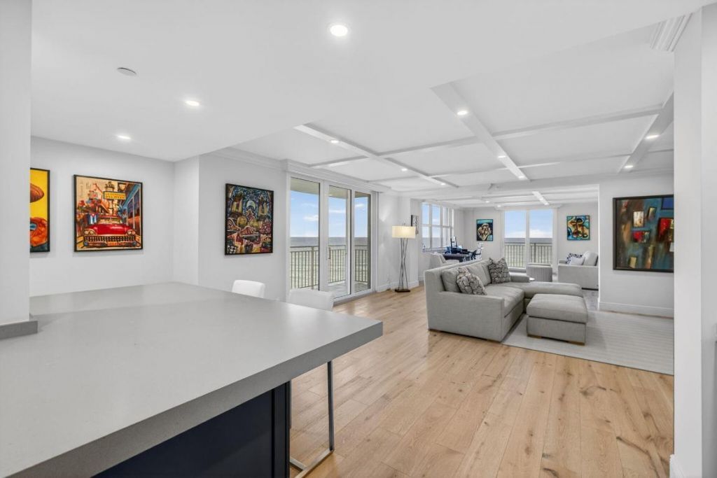 500 Ocean Drive, Unit E9c, Juno Beach, FL 33408 Photo