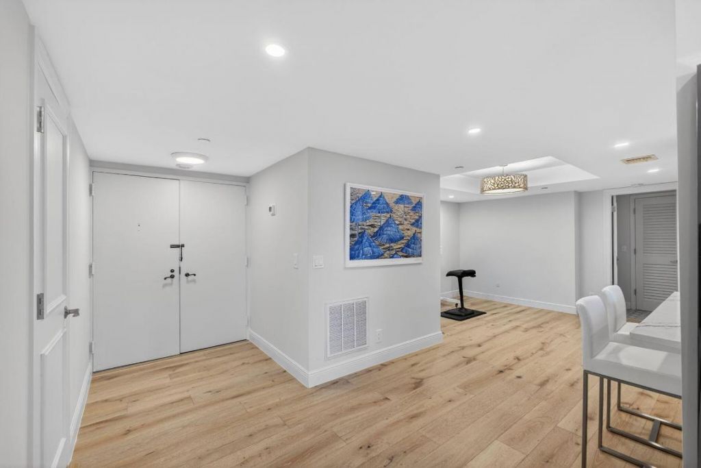 500 Ocean Drive, Unit E9c, Juno Beach, FL 33408 Photo