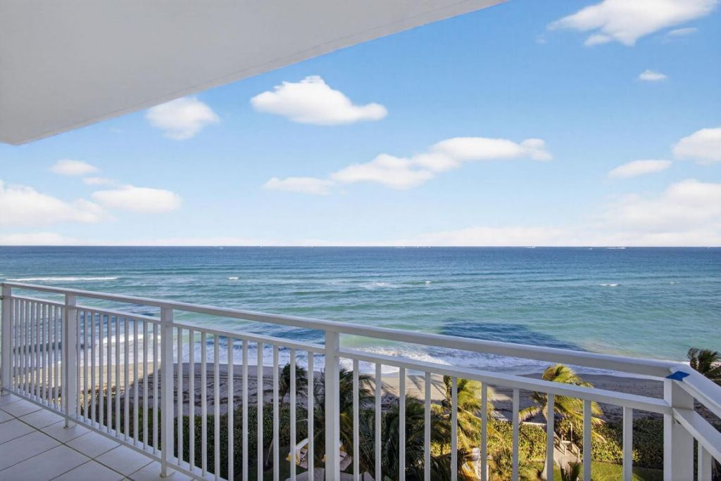 500 Ocean Drive, Unit E9c, Juno Beach, FL 33408 Photo
