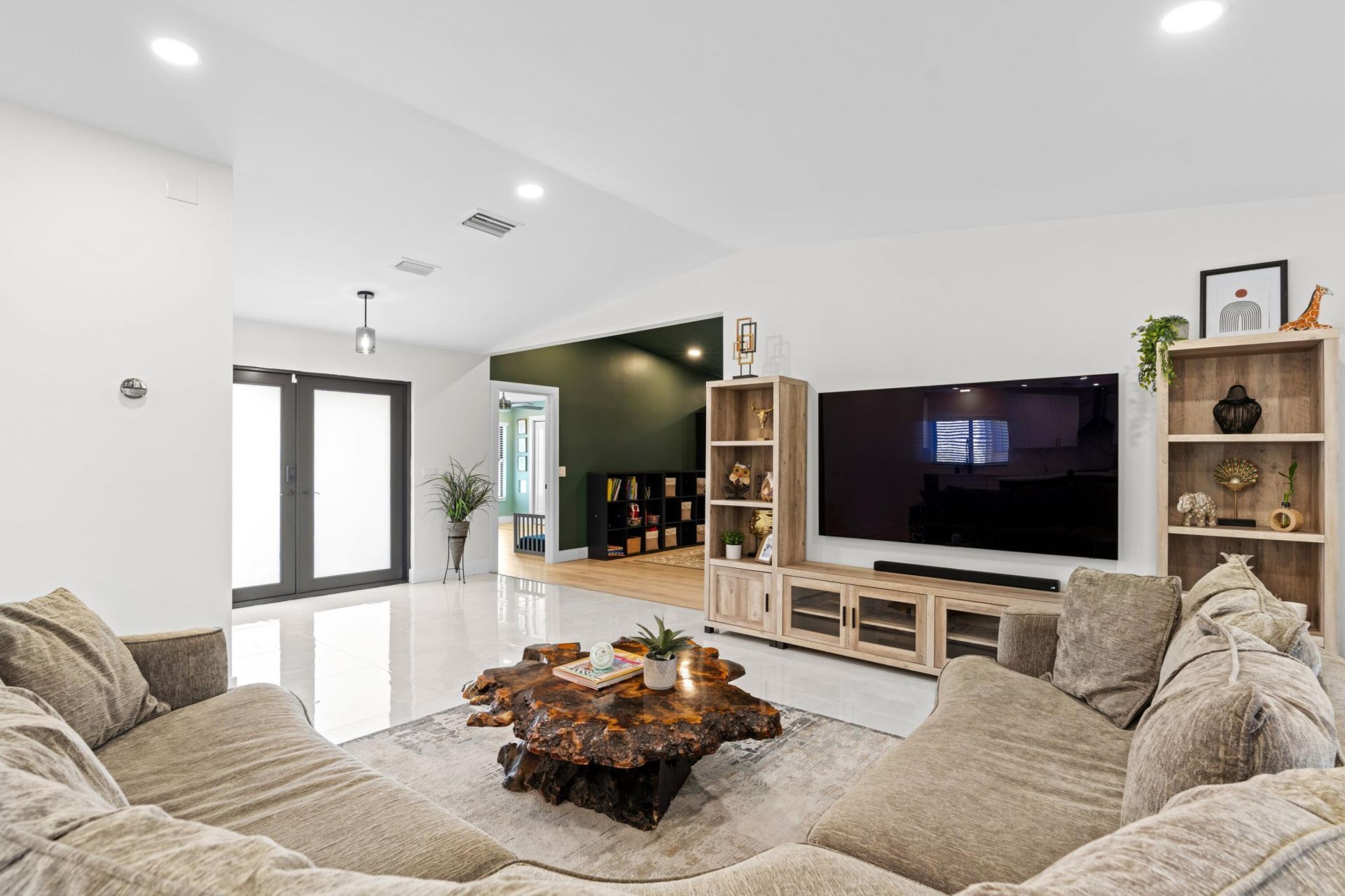 2327 SW 23rd Cranbrook Drive, Boynton Beach, FL 33436 Photo