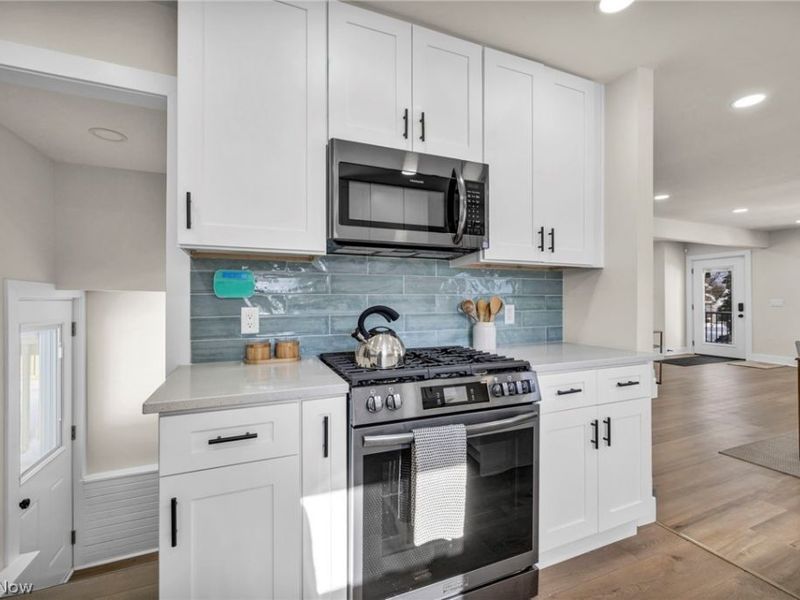 4498 South Hills Drive, Cleveland, OH 44109 Photo 11