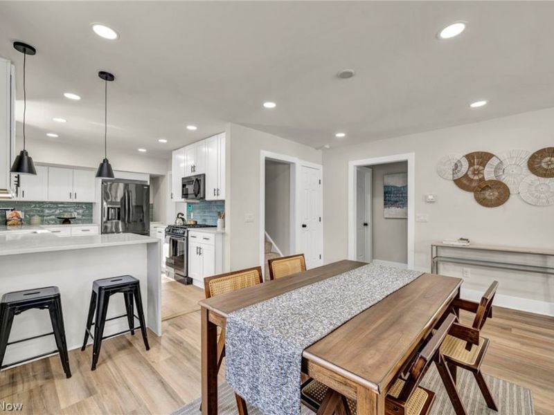 4498 South Hills Drive, Cleveland, OH 44109 Photo 19