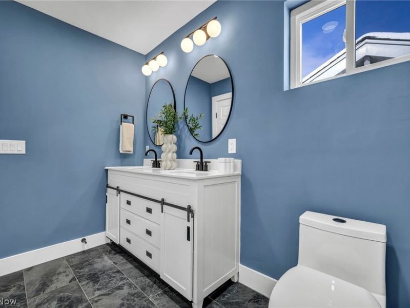 4498 South Hills Drive, Cleveland, OH 44109 Photo 31