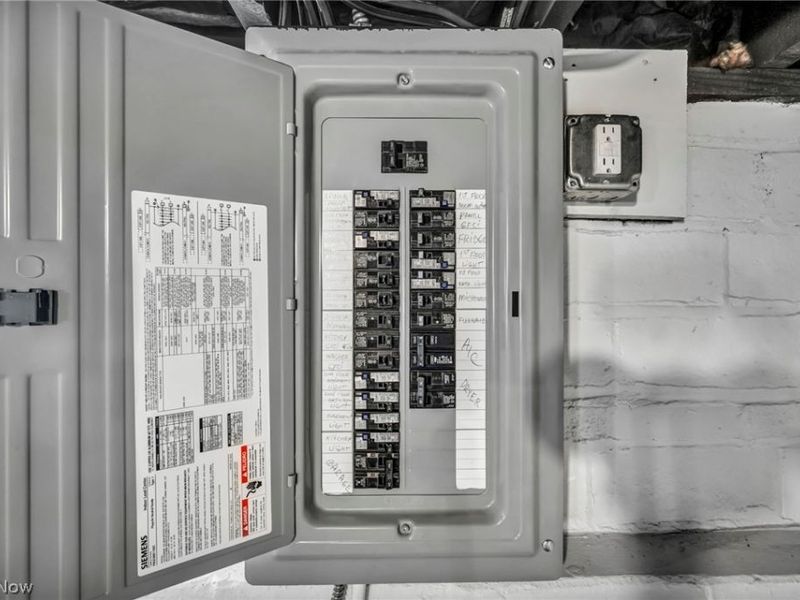 4498 South Hills Drive, Cleveland, OH 44109 Photo 41