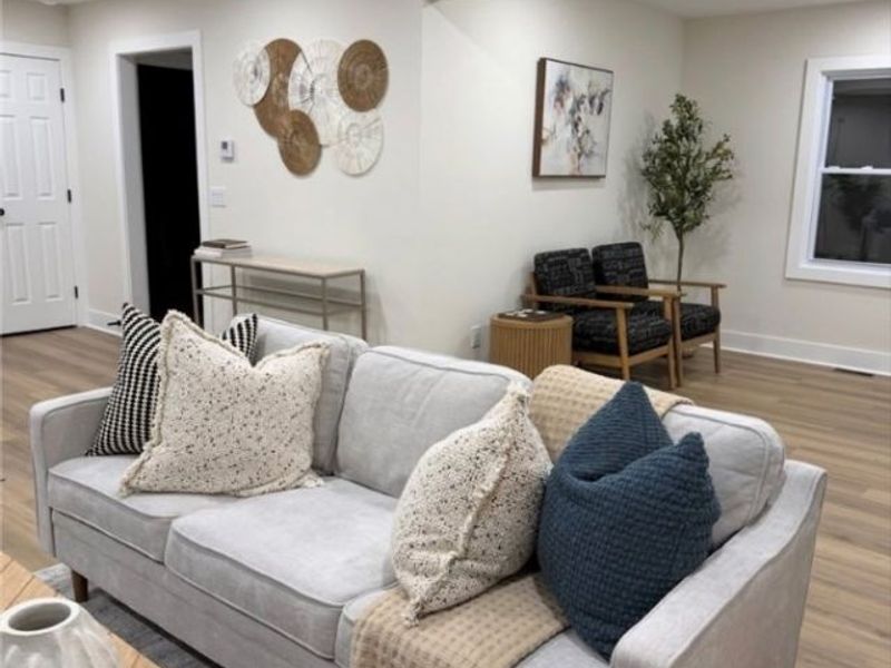 4498 South Hills Drive, Cleveland, OH 44109 Photo 5