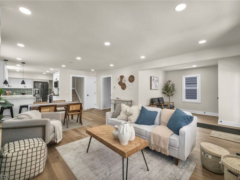 4498 South Hills Drive, Cleveland, OH 44109 Photo 9