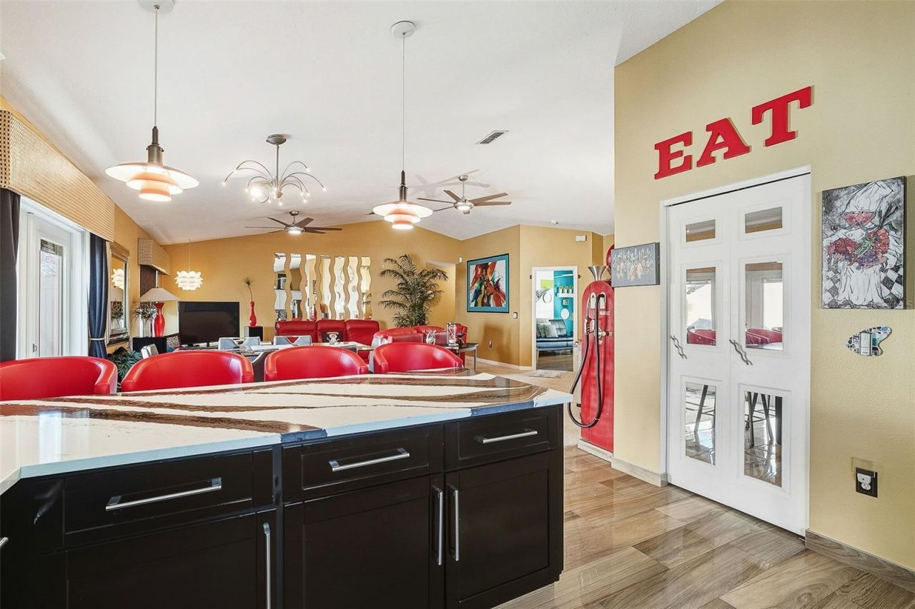 7728 34th Court E, Sarasota, FL 34243 Photo