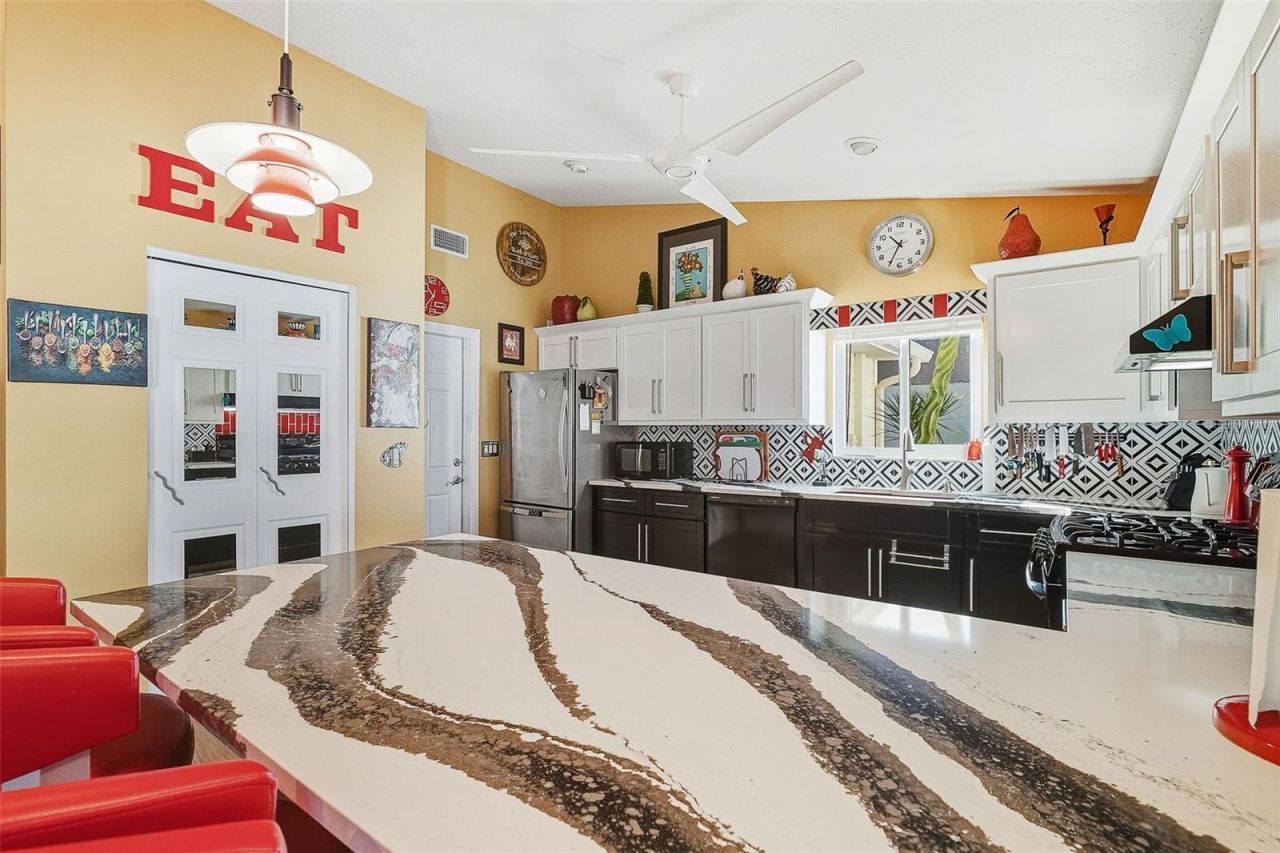 7728 34th Court E, Sarasota, FL 34243 Photo