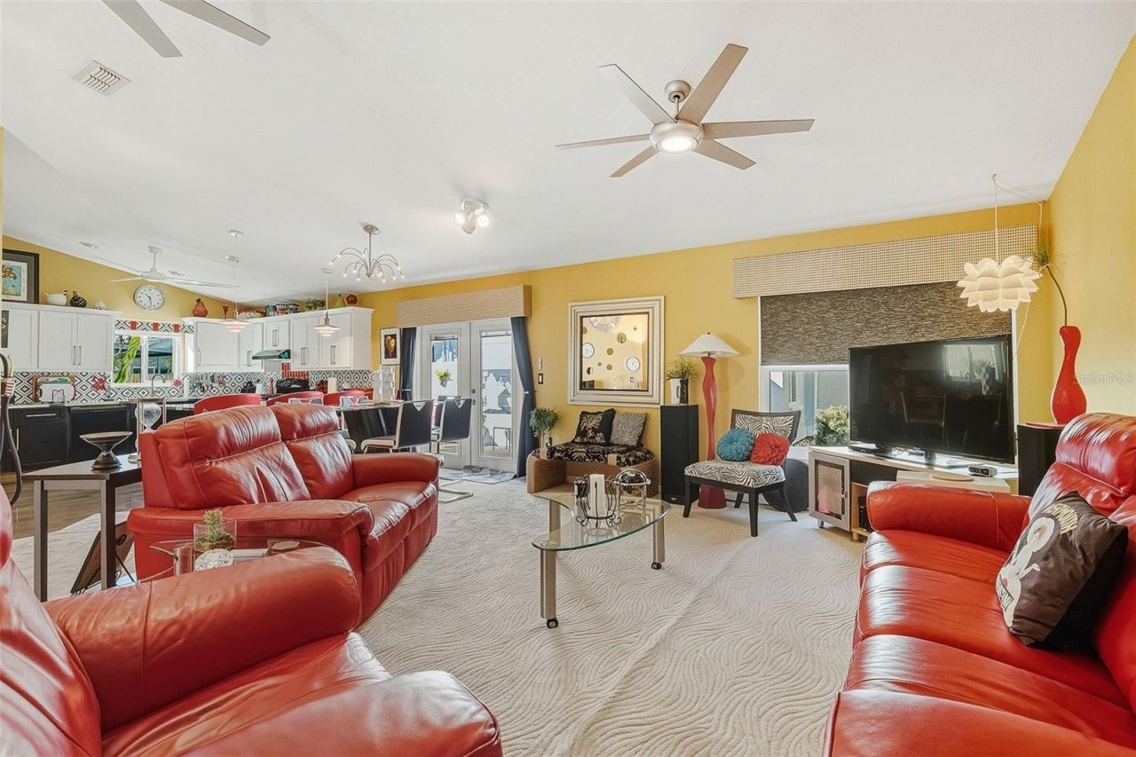 7728 34th Court E, Sarasota, FL 34243 Photo